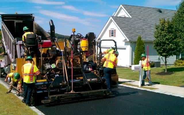 Asphalt Paving Service